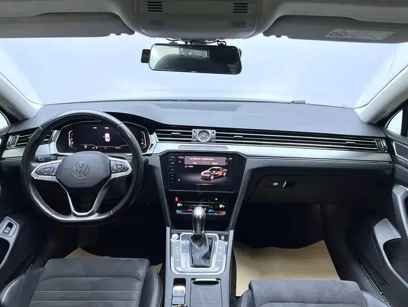 2020 Volkswagen Passat 330TSI DSG Luxury — миниатюра 9