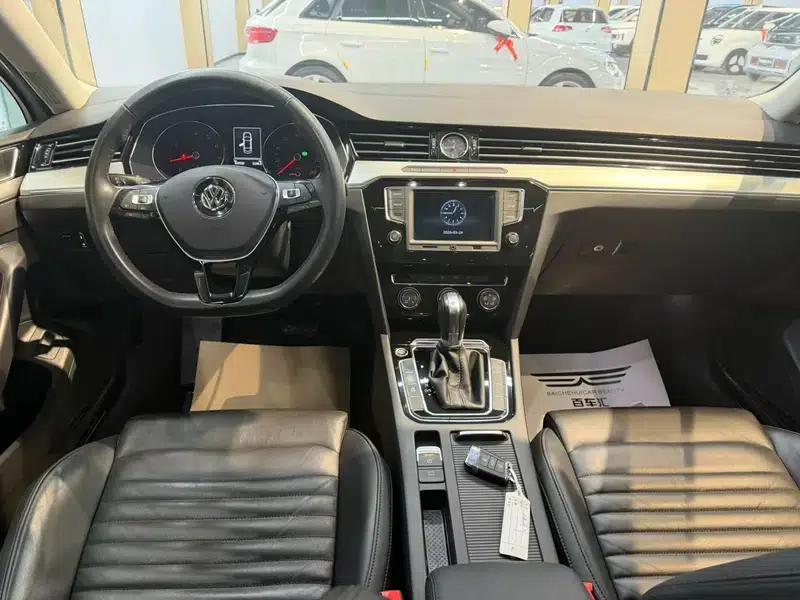 2017 Volkswagen Magotan 330TSI DSG Leading Edition — миниатюра 14