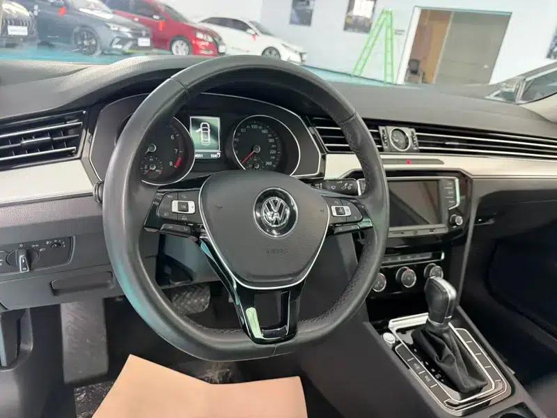 2017 Volkswagen Magotan 330TSI DSG Leading Edition — миниатюра 16