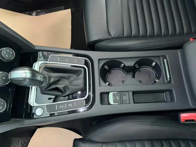 2017 Volkswagen Magotan 330TSI DSG Leading Edition — миниатюра 17