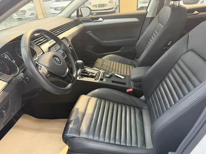 2017 Volkswagen Magotan 330TSI DSG Leading Edition — миниатюра 18