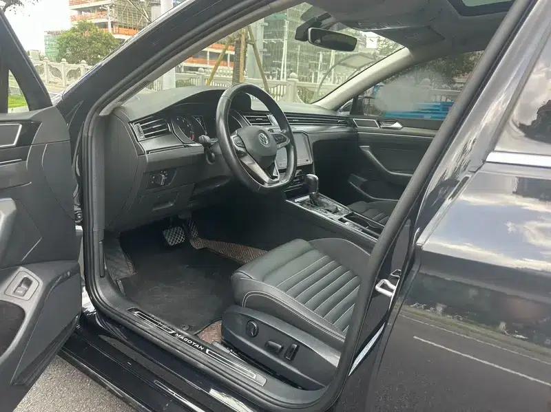 2020 Volkswagen Passat 330TSI DSG Leading Edition — миниатюра 14