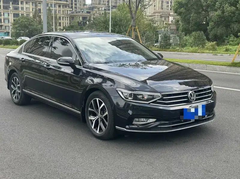 2020 Volkswagen Passat 330TSI DSG Leading Edition — миниатюра 3
