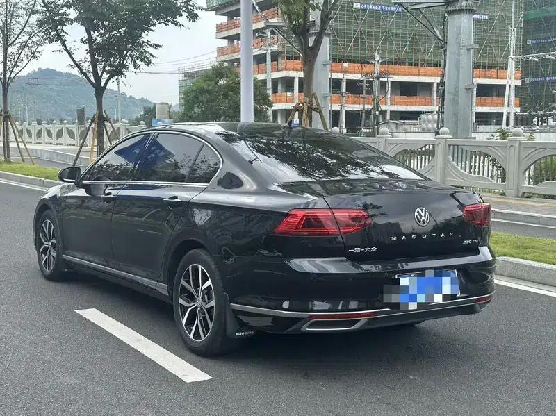 2020 Volkswagen Passat 330TSI DSG Leading Edition — миниатюра 5