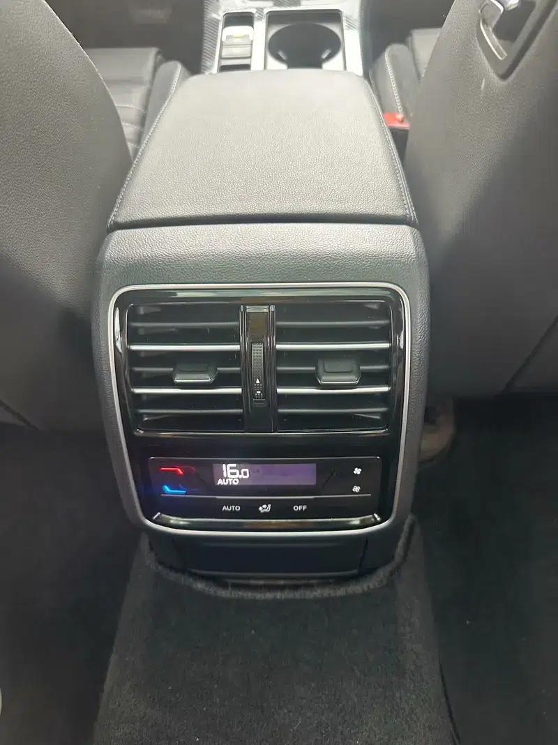 2020 Volkswagen Passat 330TSI DSG Leading Edition — миниатюра 8