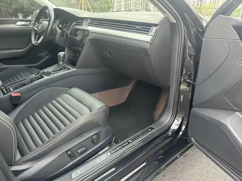 2020 Volkswagen Passat 330TSI DSG Leading Edition — миниатюра 10