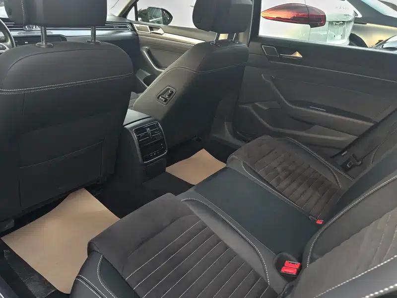 Volkswagen Passat 2021 330TSI DSG 30th Anniversary Edition — миниатюра 12
