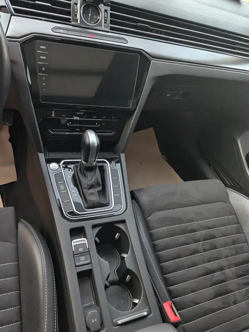 Volkswagen Passat 2021 330TSI DSG 30th Anniversary Edition — миниатюра 6
