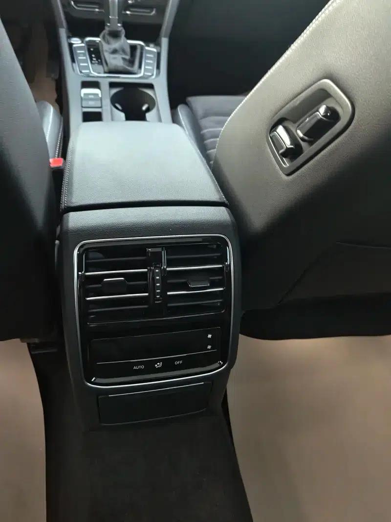 Volkswagen Passat 2021 330TSI DSG 30th Anniversary Edition — миниатюра 8