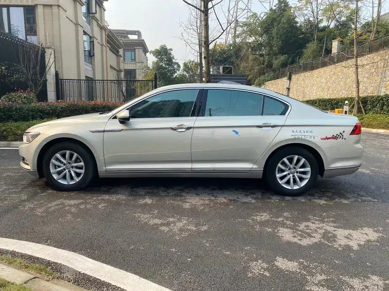 2018 Volkswagen Passat 280TSI DSG Leading Edition — миниатюра 4
