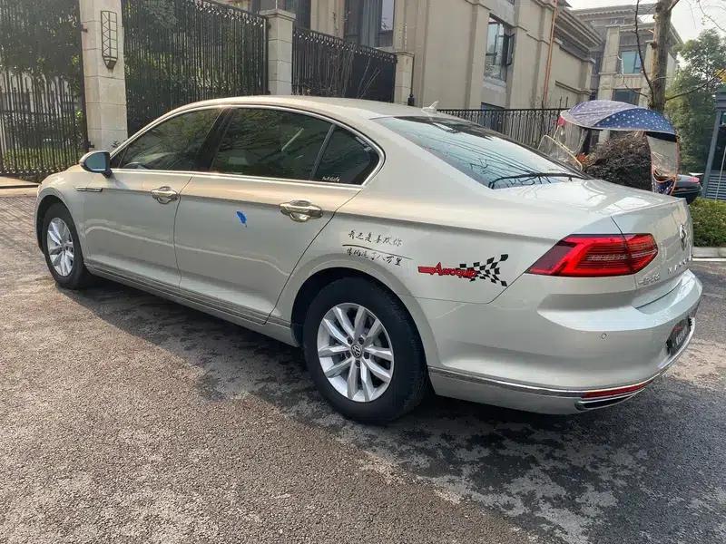 2018 Volkswagen Passat 280TSI DSG Leading Edition — миниатюра 5