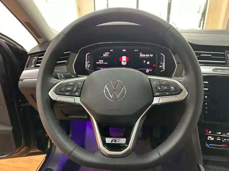 Volkswagen Passat 2021 330TSI DSG 30th Anniversary Edition — миниатюра 14