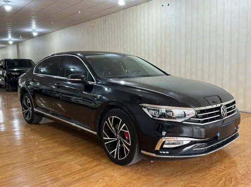 Volkswagen Passat 2021 330TSI DSG 30th Anniversary Edition — миниатюра 3