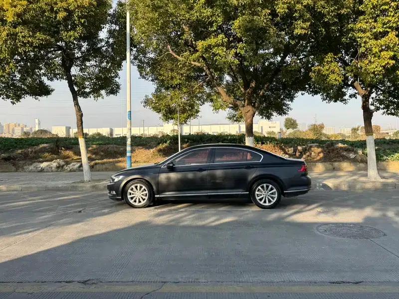 2017 Volkswagen Passat 330TSI DSG Comfort — миниатюра 4