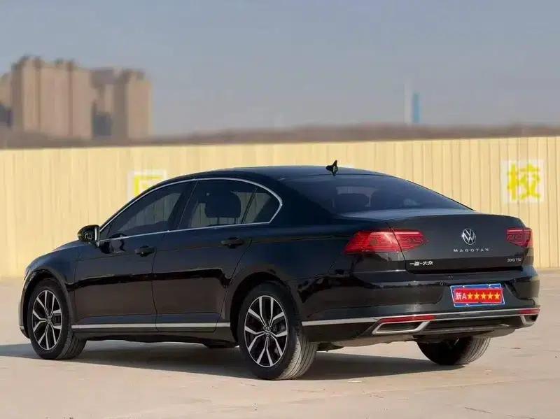 Volkswagen Passat 2021 330TSI DSG 30th Anniversary Edition — миниатюра 4