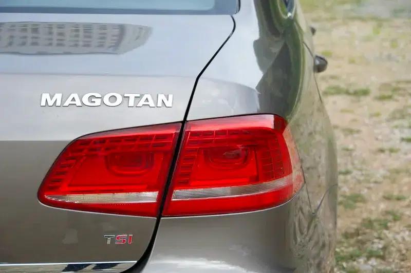 Volkswagen Passat 2016 1.8TSI 25th Anniversary Edition — миниатюра 7