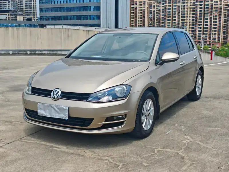 2016 Golf 1.6L Automatic Fashion Edition — миниатюра 1
