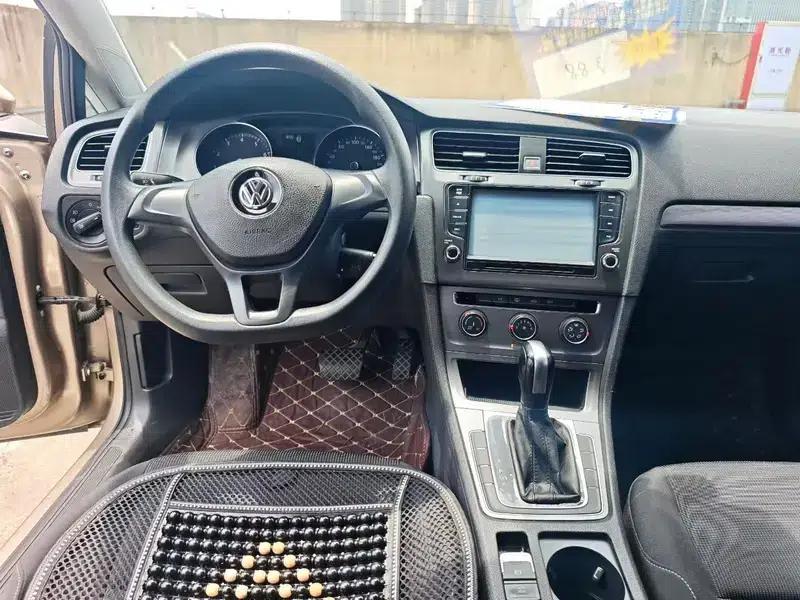 2016 Golf 1.6L Automatic Fashion Edition — миниатюра 7