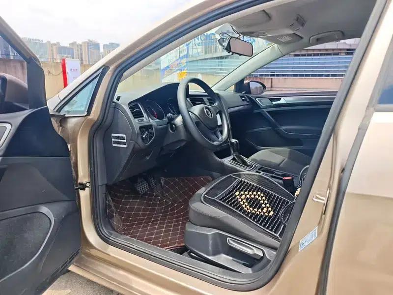 2016 Golf 1.6L Automatic Fashion Edition — миниатюра 8