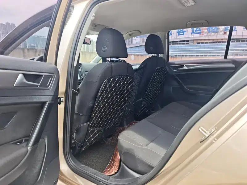 2016 Golf 1.6L Automatic Fashion Edition — миниатюра 9