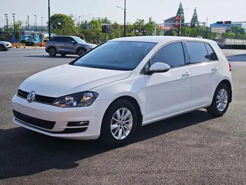 2016 Golf 1.6L Automatic Fashion Edition — миниатюра 1