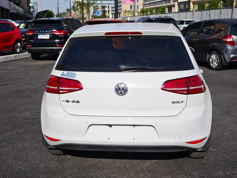 2016 Golf 1.6L Automatic Fashion Edition — миниатюра 4