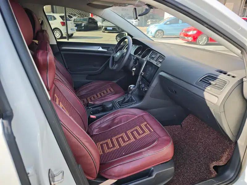 2016 Golf 1.6L Automatic Fashion Edition — миниатюра 9