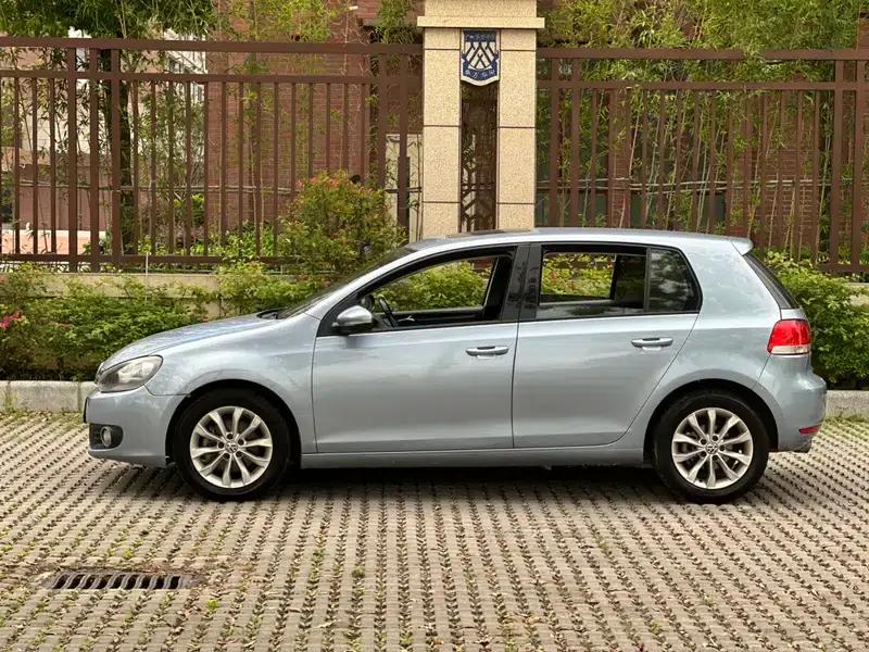 2010 Golf 1.4TSI Automatic Luxury — миниатюра 4