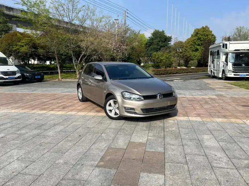2015 Golf 1.6L Automatic Fashion Edition — миниатюра 3
