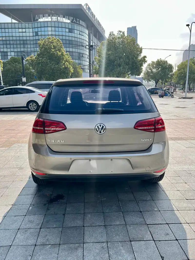2015 Golf 1.6L Automatic Fashion Edition — миниатюра 5