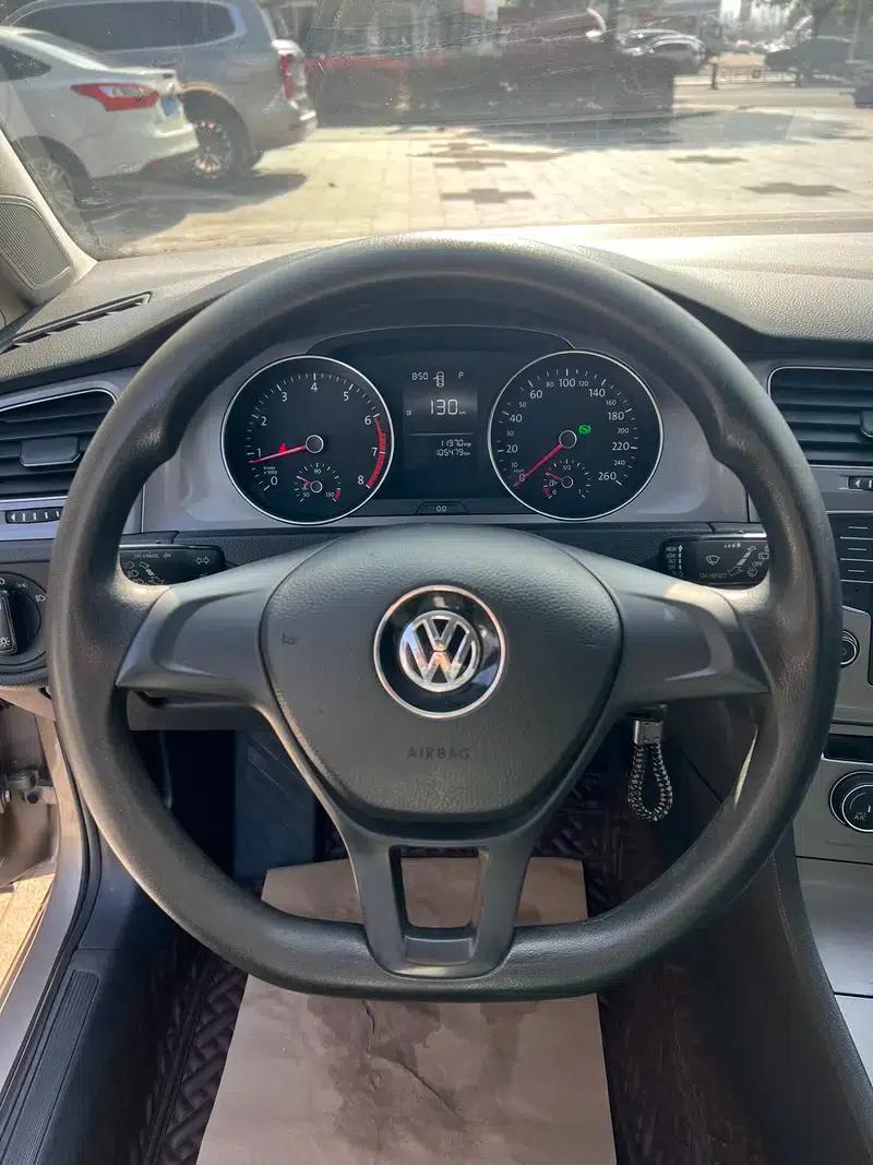 2015 Golf 1.6L Automatic Fashion Edition — миниатюра 10