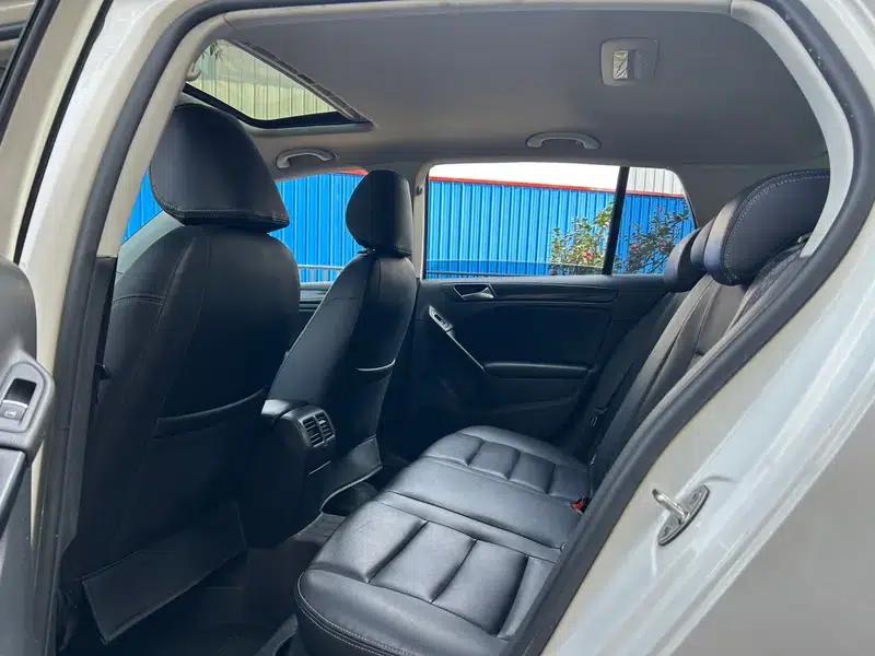 2011 Golf 1.6 Automatic Fashion Edition — миниатюра 11