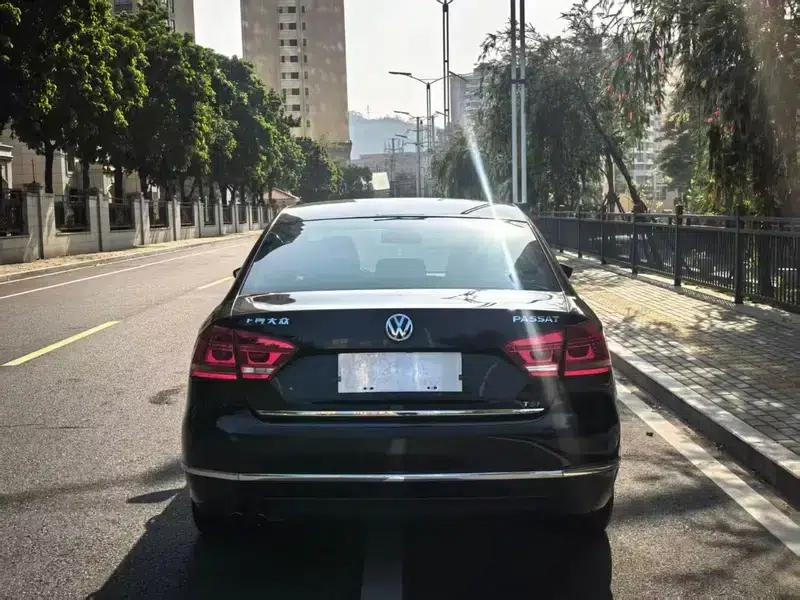 2015 Passat 1.8TSI DSG Premium Edition — миниатюра 5