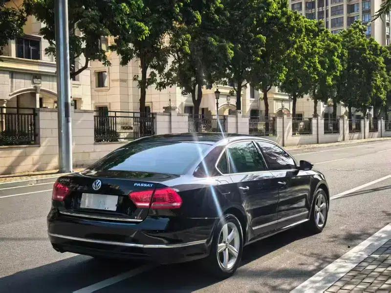 2015 Passat 1.8TSI DSG Premium Edition — миниатюра 6