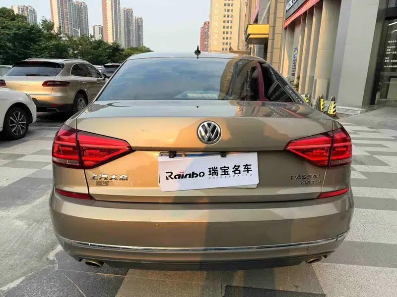 2017 Passat 330TSI DSG Premium Edition — миниатюра 3