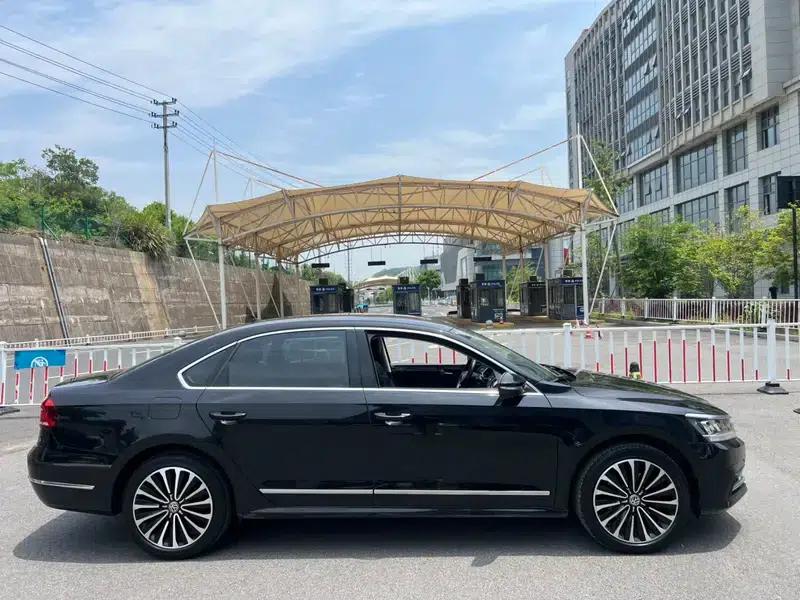2016 Passat 330TSI DSG Royal Edition — миниатюра 4