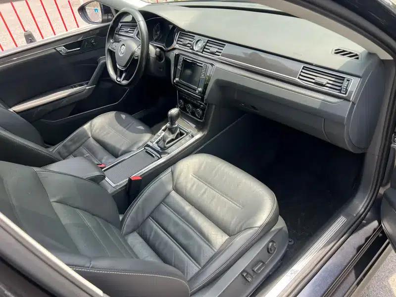 2016 Passat 330TSI DSG Royal Edition — миниатюра 5