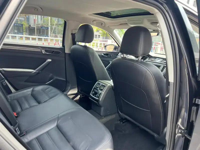 2016 Passat 330TSI DSG Royal Edition — миниатюра 9