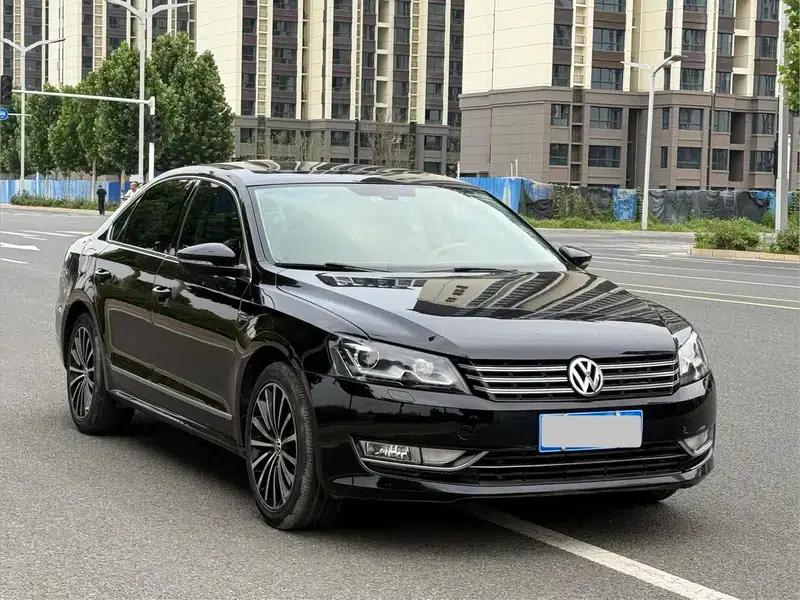 2014 Passat 1.8TSI DSG Premium Navigation Edition — миниатюра 3