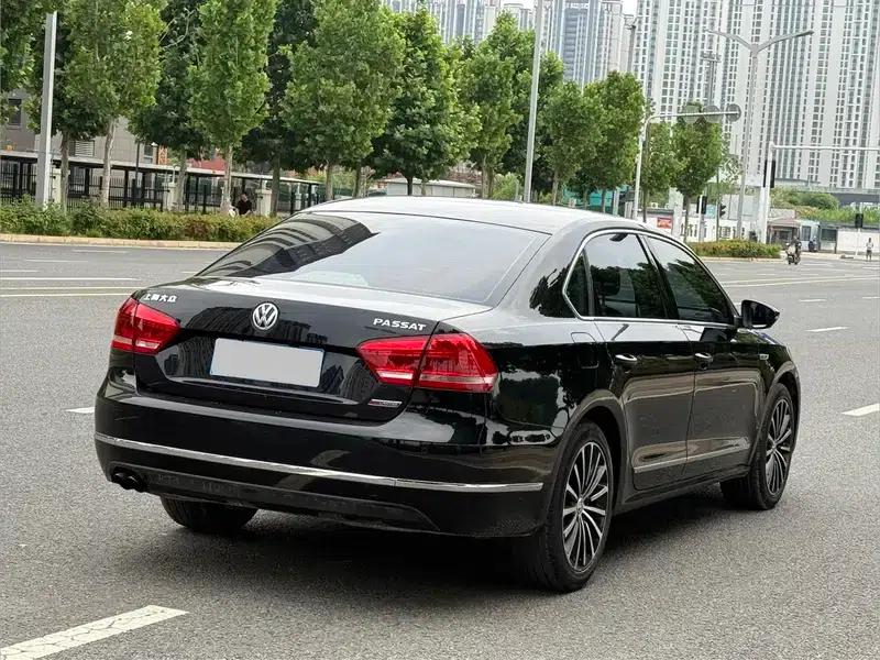 2014 Passat 1.8TSI DSG Premium Navigation Edition — миниатюра 6