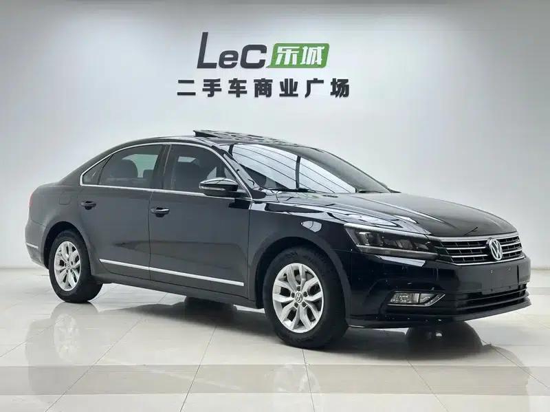 2017 Passat 330TSI DSG Premium Edition — миниатюра 3