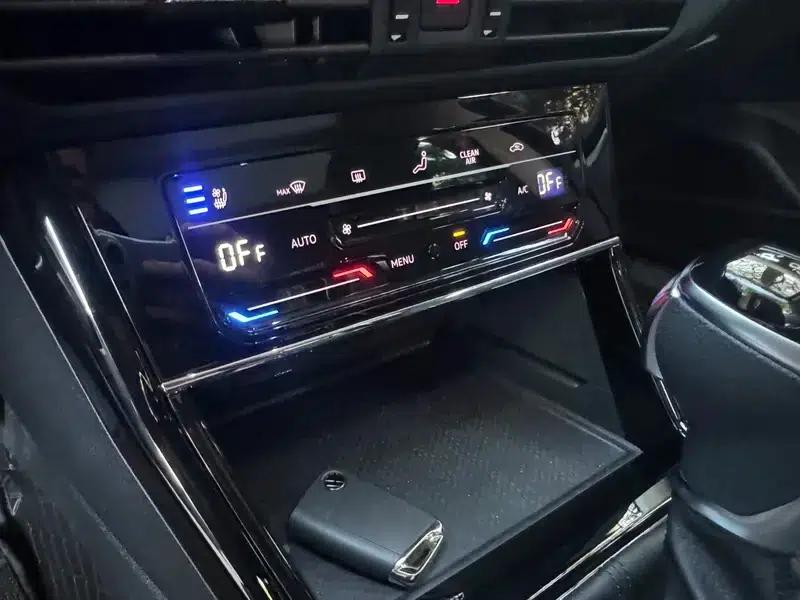 2026 Volkswagen Passat Outstanding Edition 380TSI Starry Sky Dragon Edition — миниатюра 6
