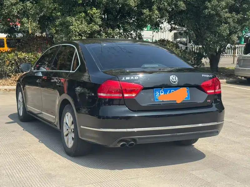 2013 Passat 1.8TSI DSG Royal Edition — миниатюра 4