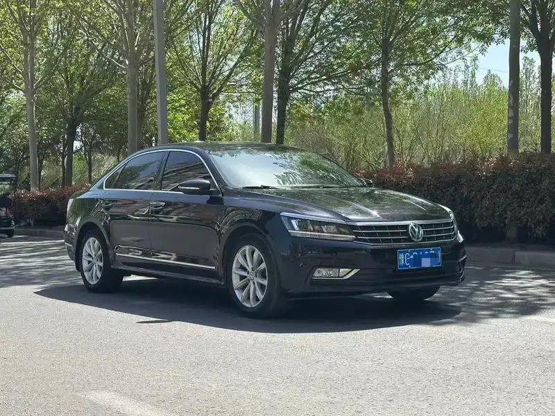 2017 Passat 280TSI DSG Premium Edition — миниатюра 3