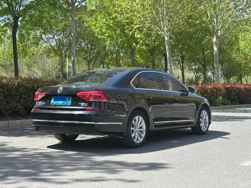 2017 Passat 280TSI DSG Premium Edition — миниатюра 5