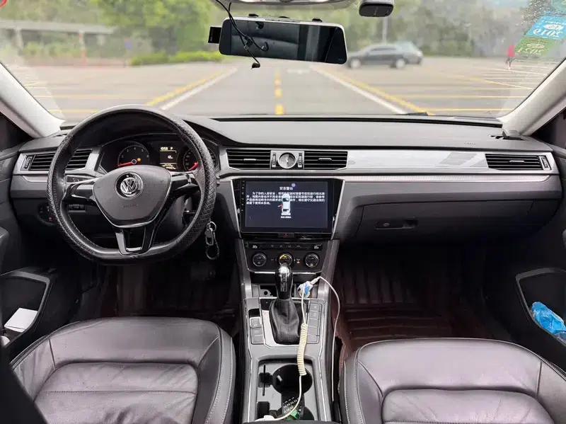 2017 Passat 330TSI DSG Premium Edition — миниатюра 7
