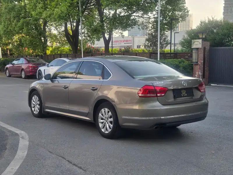 2014 Passat 1.8TSI DSG Premium Navigation Edition — миниатюра 4
