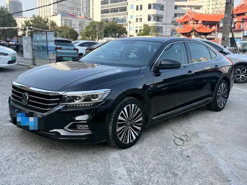 2020 Volkswagen Passat 330TSI Luxury Edition (China VI Emission Standard) — миниатюра 1