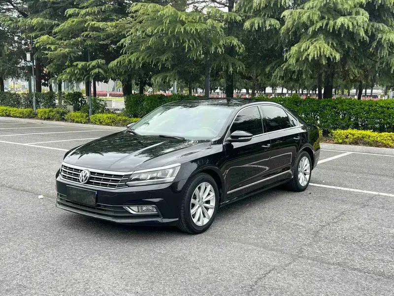 2017 Passat 330TSI DSG Premium Edition — миниатюра 1