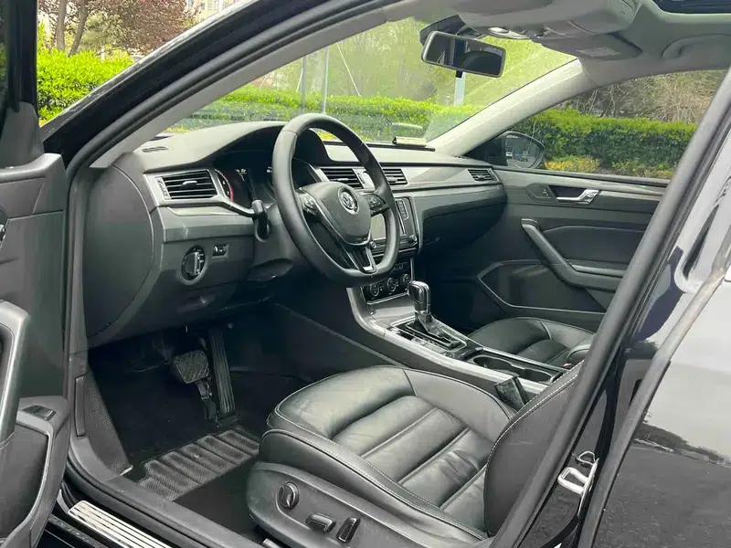 2017 Passat 330TSI DSG Premium Edition — миниатюра 14